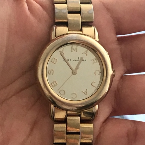 AUTHENTIC MARC BY MARC JACOBS GOLD WATCH main image 4